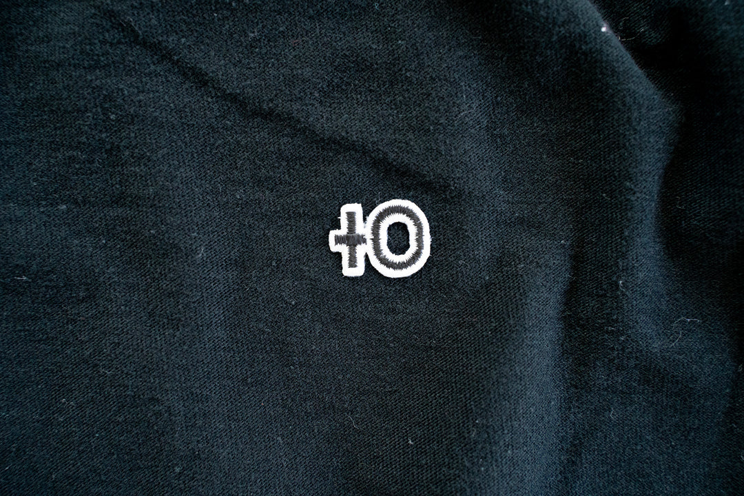 【ROLE YOURS】半袖Tシャツ / ブラック / レディースMサイズ相当