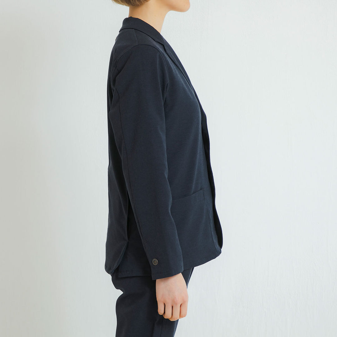 【フォーマルな見た目なのに疲れない着心地】「着たくないのに、毎日着てしまう」ジャケット / ダークネイビー