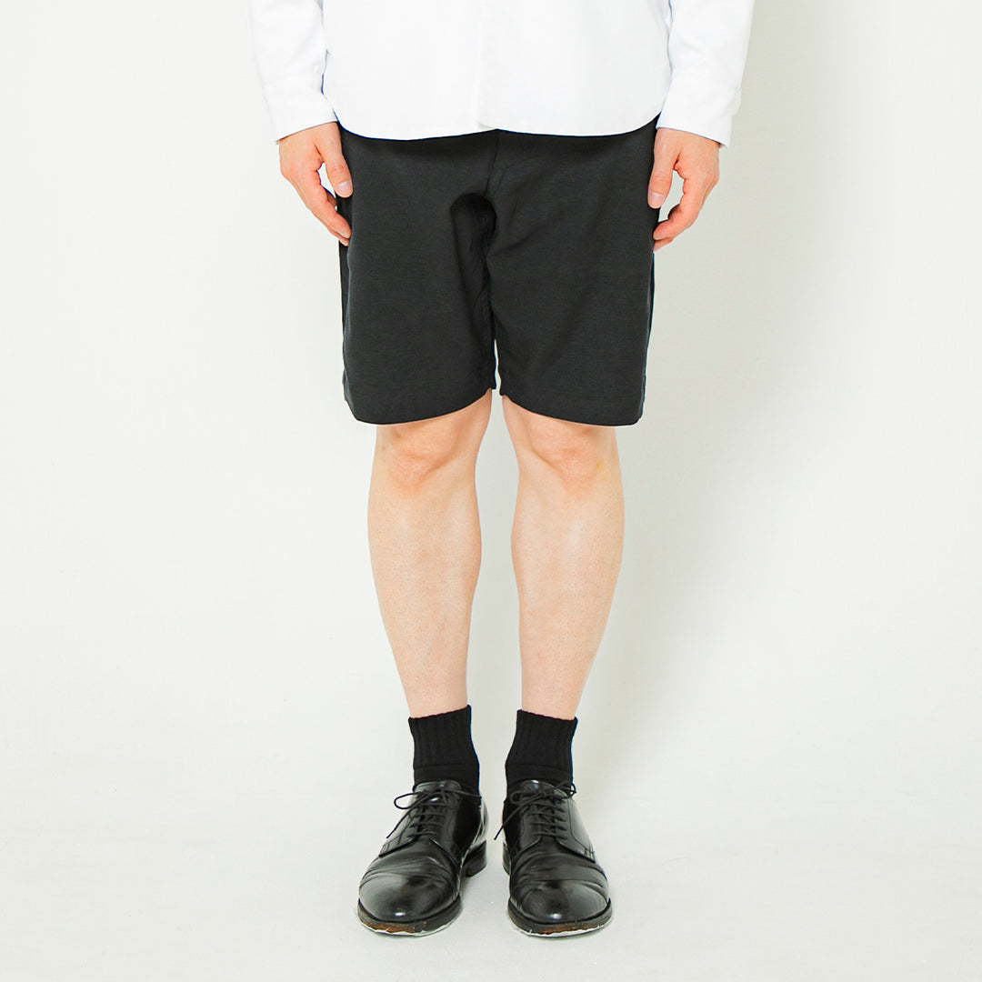 【フォーマルな見た目なのに疲れない穿き心地】「着たくないのに、毎日着てしまう」ショートパンツ/ ブラック