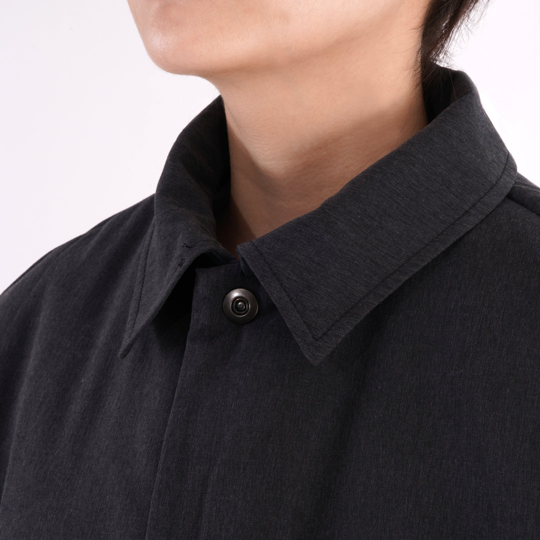 【寒さから身を守る、布団生まれのディフェンス力】ディフェンダー ロングコート / ブラック