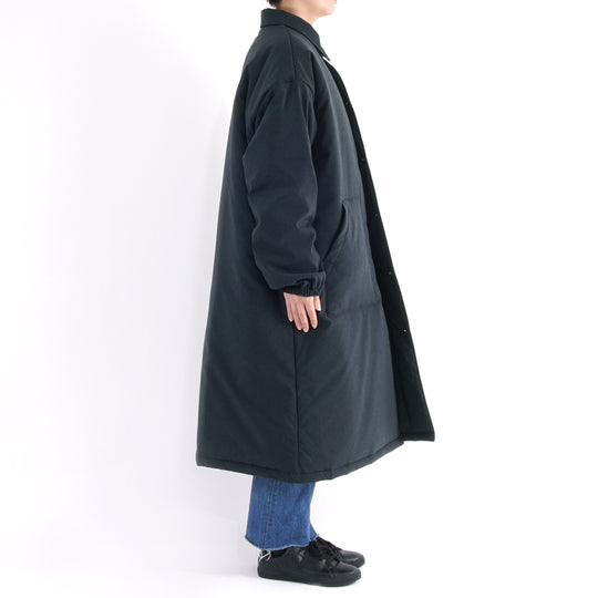 【寒さから身を守る、布団生まれのディフェンス力】ディフェンダー ロングコート / グリビー