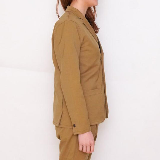 【フォーマルな見た目なのに疲れない着心地】「着たくないのに、毎日着てしまう」ジャケット / キャメル