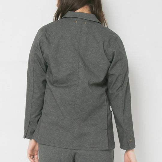 【フォーマルな見た目なのに疲れない着心地】「着たくないのに、毎日着てしまう」ジャケット / グレー