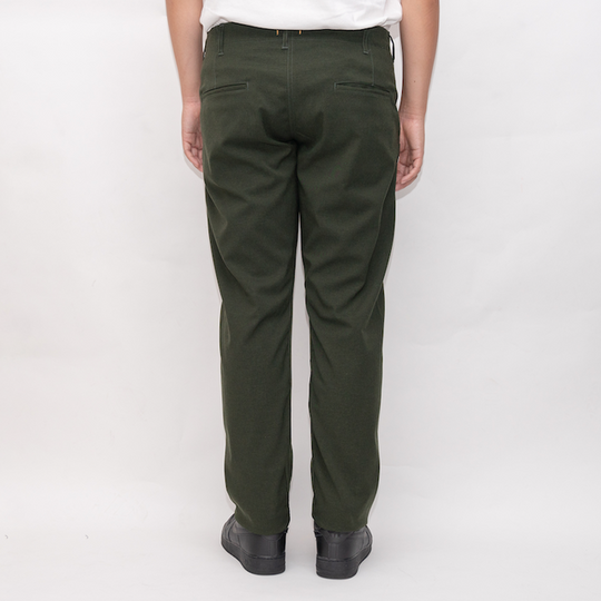 【フォーマルな見た目なのに疲れない穿き心地】「着たくないのに、毎日着てしまう」パンツ / ダークグリーン