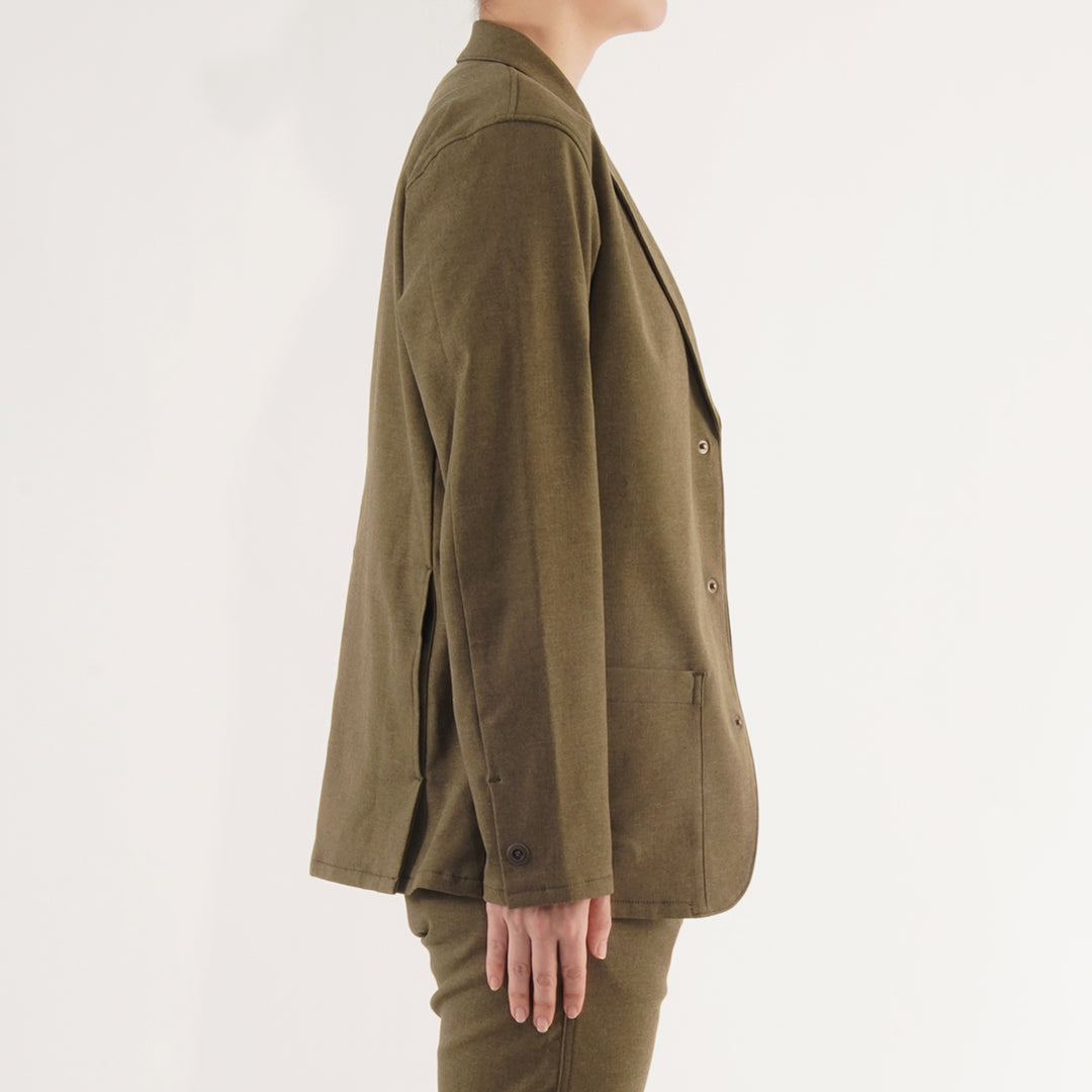 【フォーマルな見た目なのに疲れない着心地】「着たくないのに、毎日着てしまう」ジャケット/ オリーブ